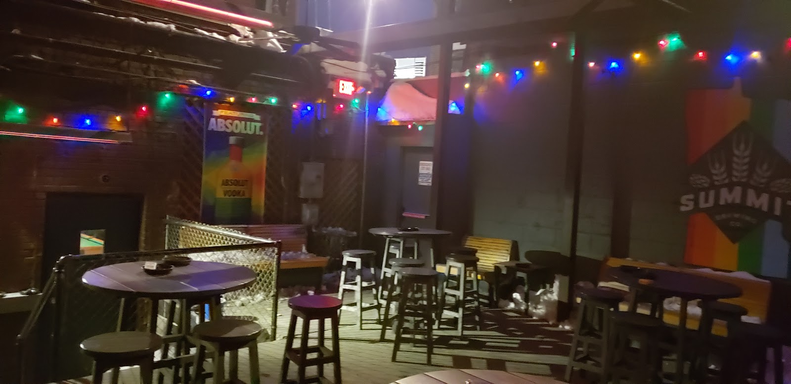 19 Bar — photo 3
