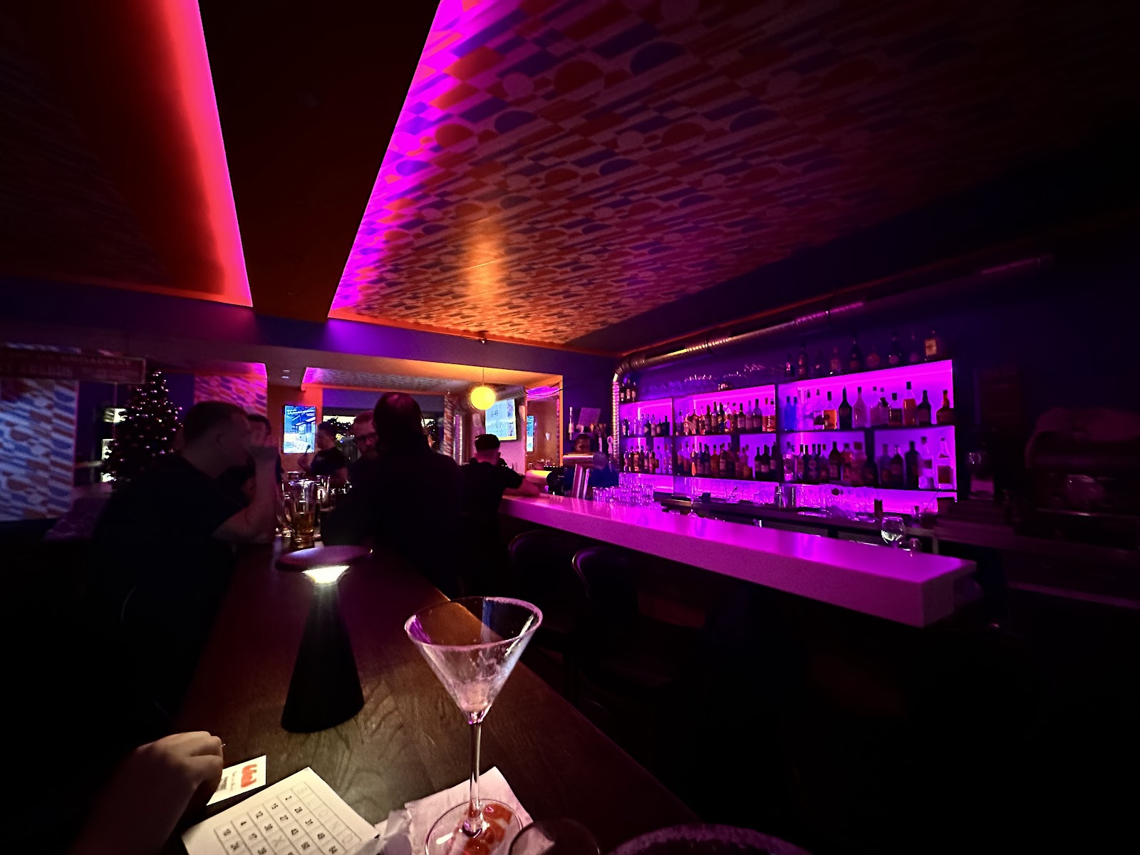 BLOND Cocktail Bar — photo 3