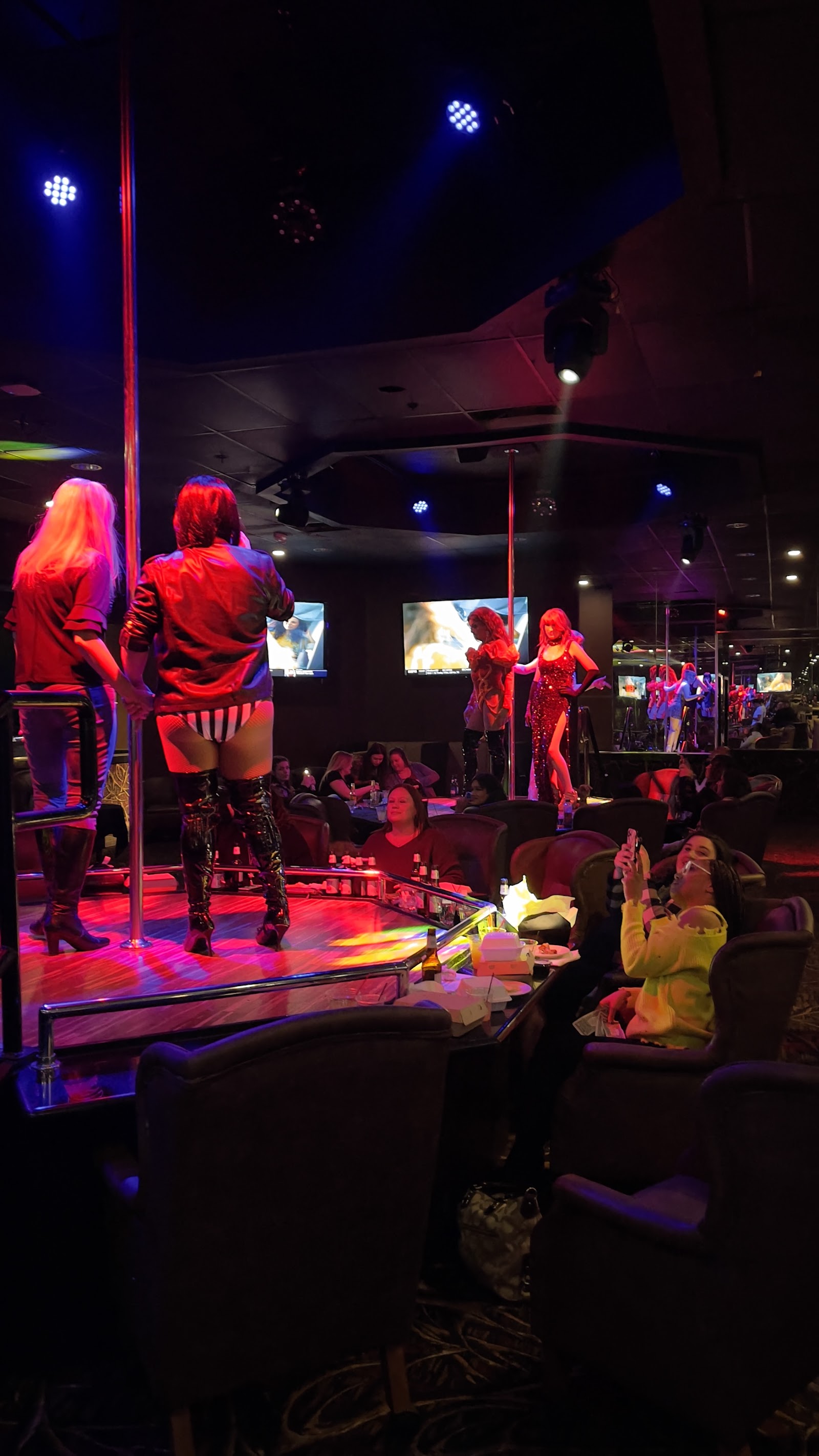 Diva Royale Drag Queen Show - Brunch & Dinner Shows — photo 4