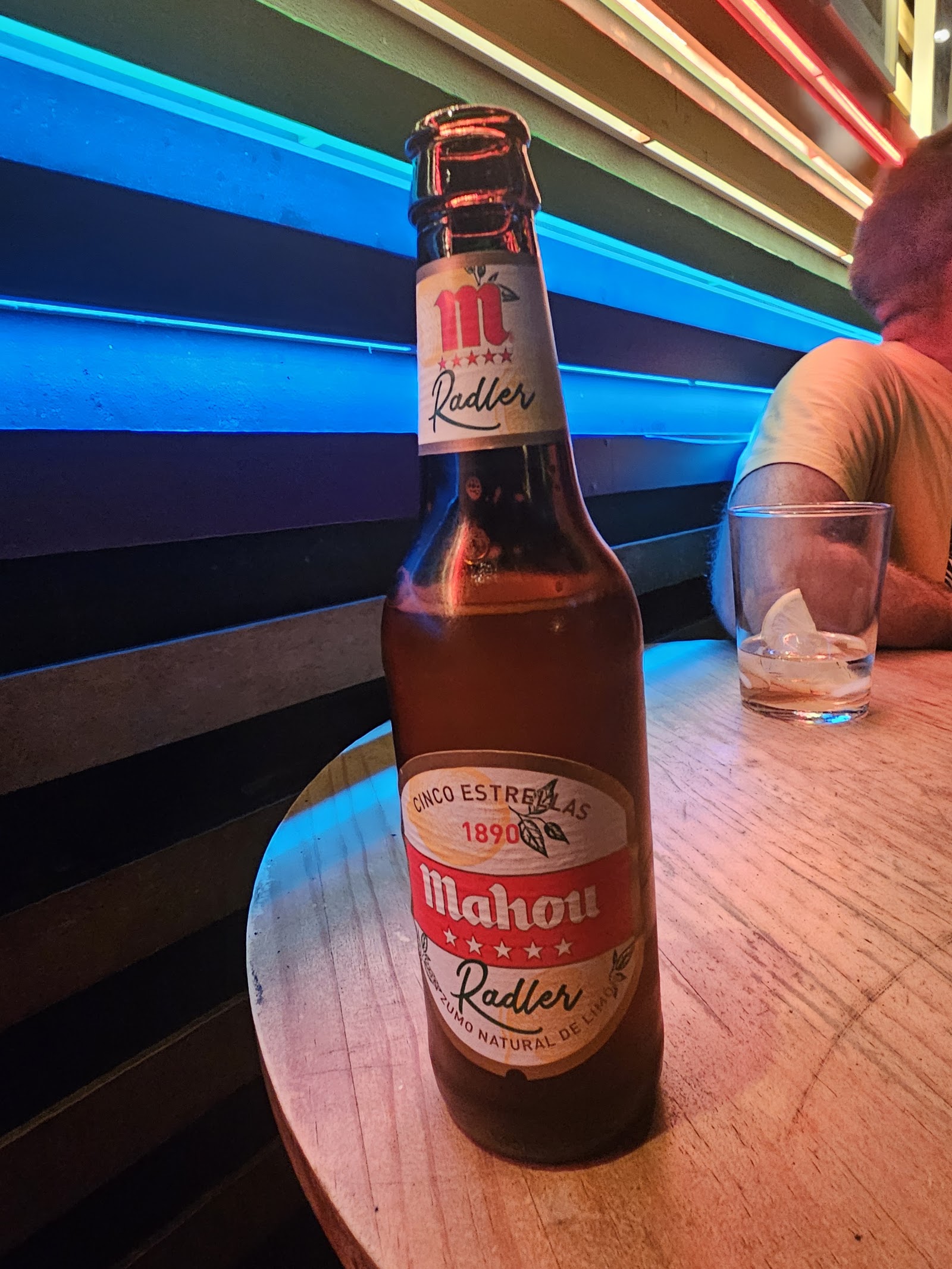 El 12 CLUB — photo 2
