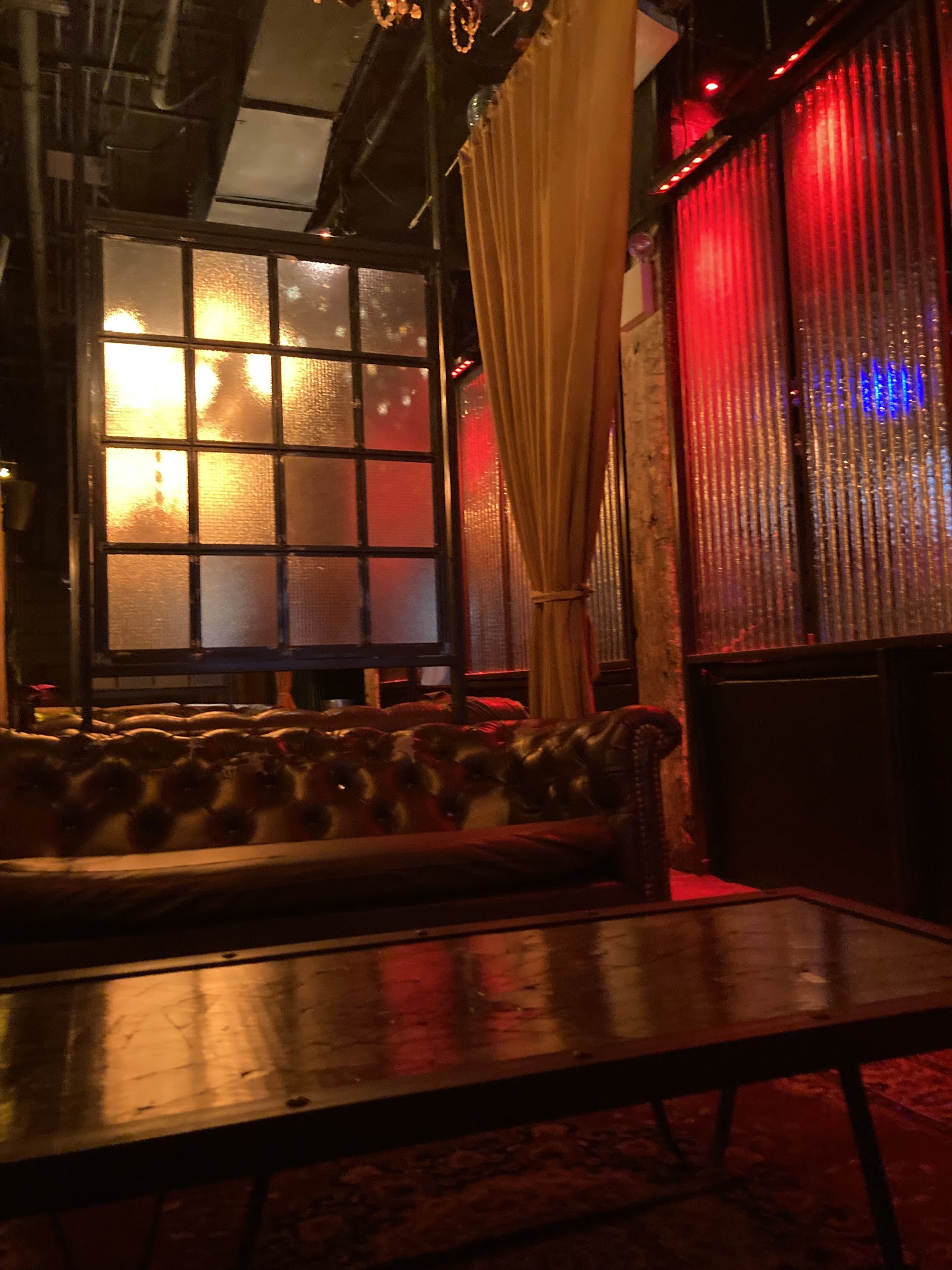 Industry Bar — photo 3