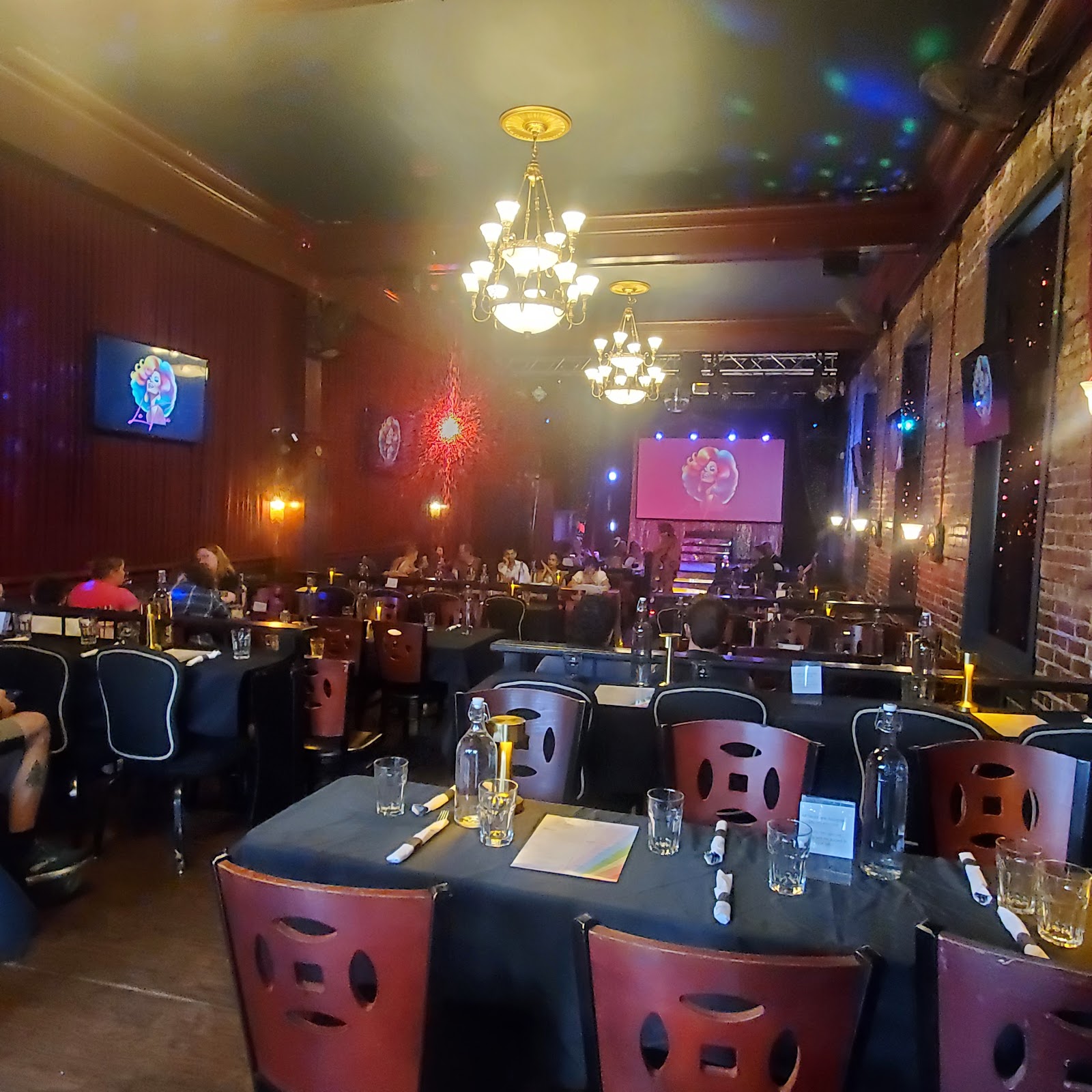 Le Faux Show at Julia’s on Broadway — photo 4
