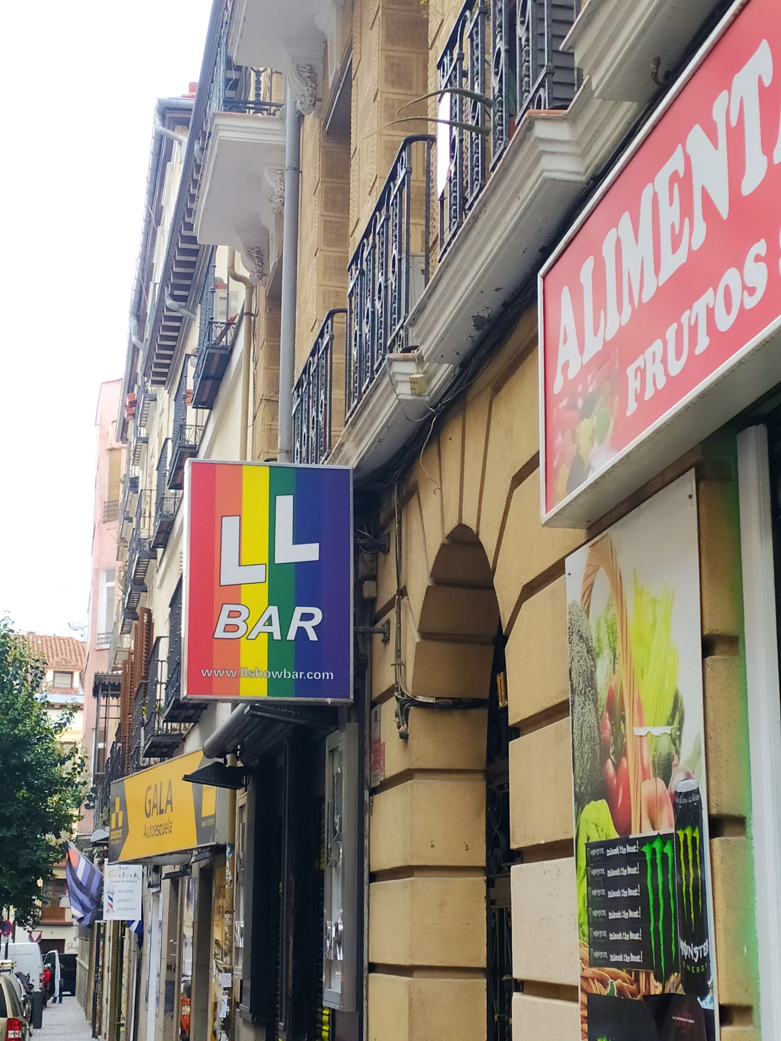 LL Bar — photo 3
