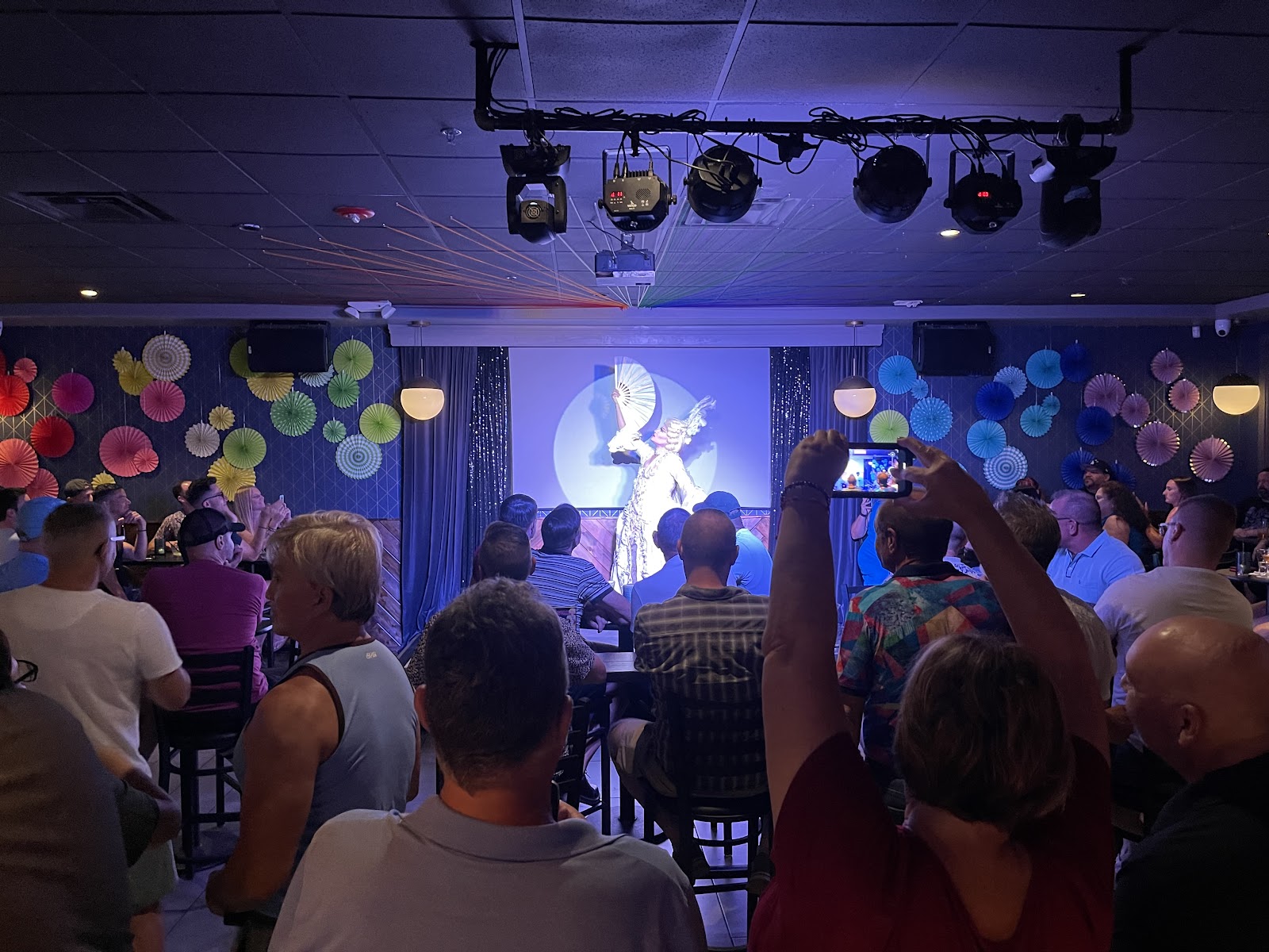 one eleven bar — photo 4