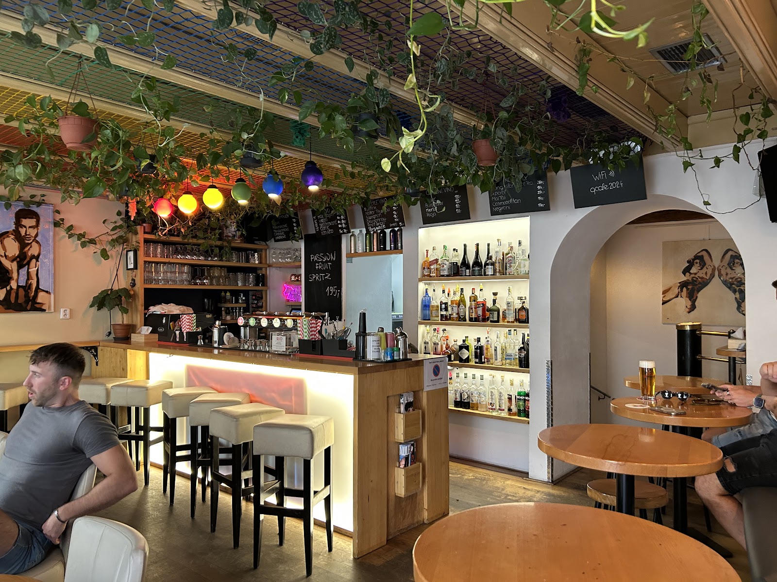 Q Café — photo 2
