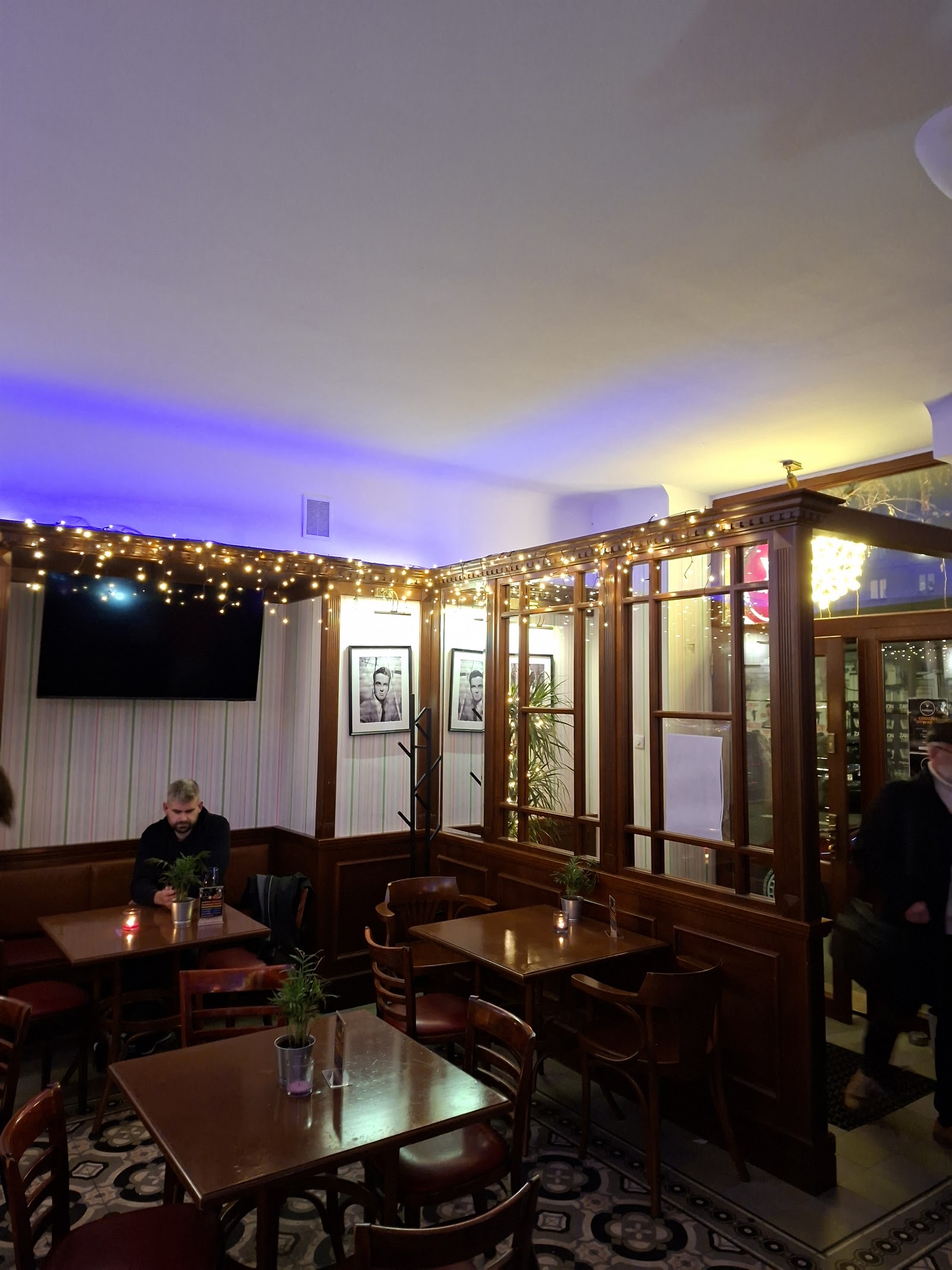 Ramona Bar — photo 2