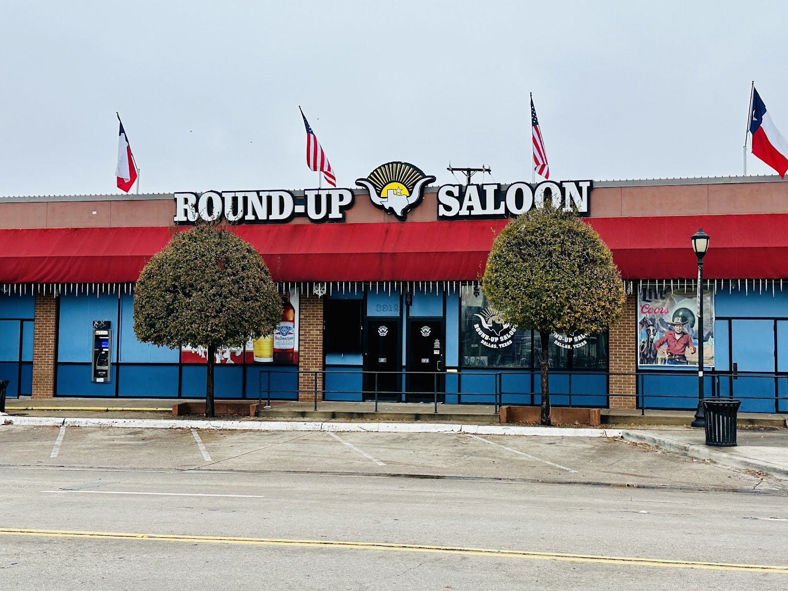 Round-Up Saloon — photo 4