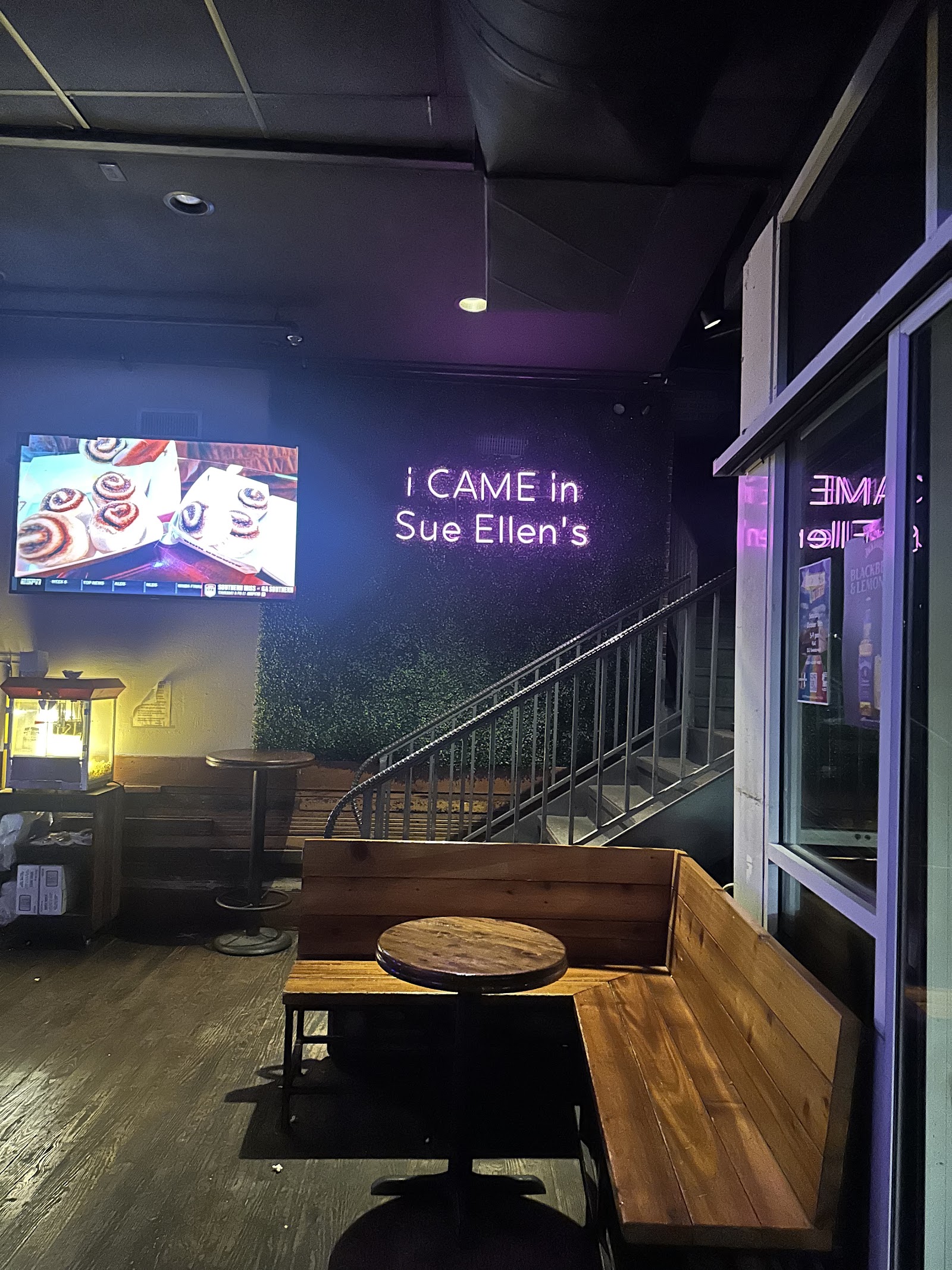 Sue Ellen's — photo 3