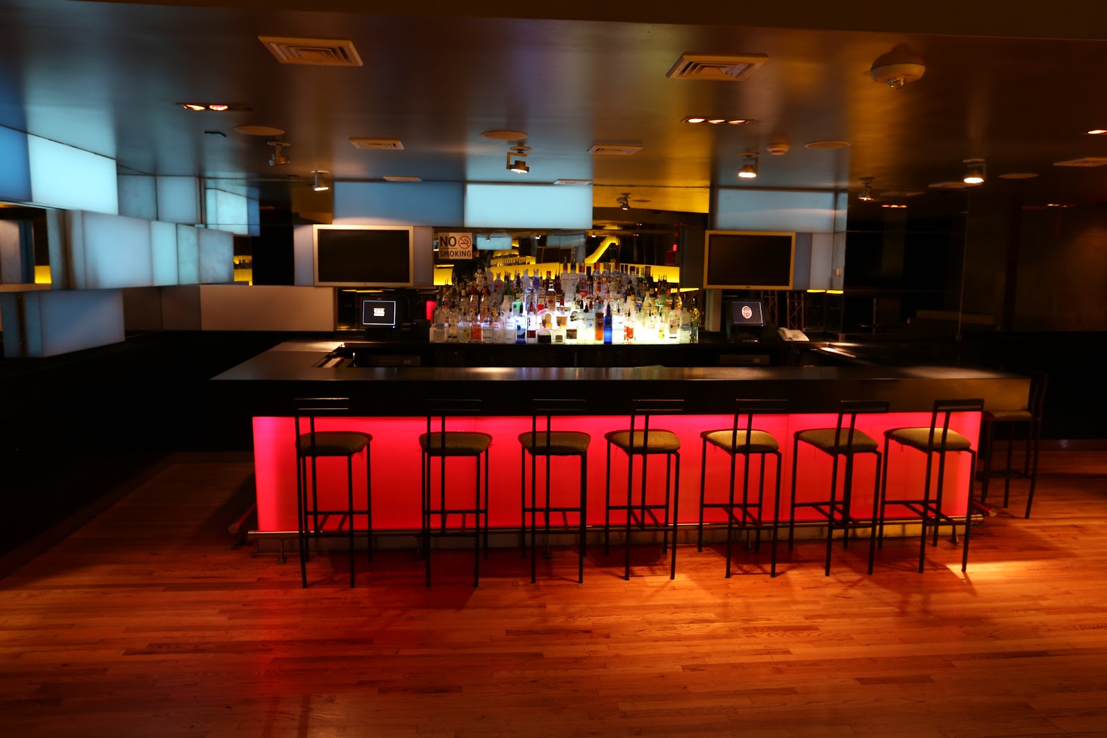 Tavern on Camac — photo 2