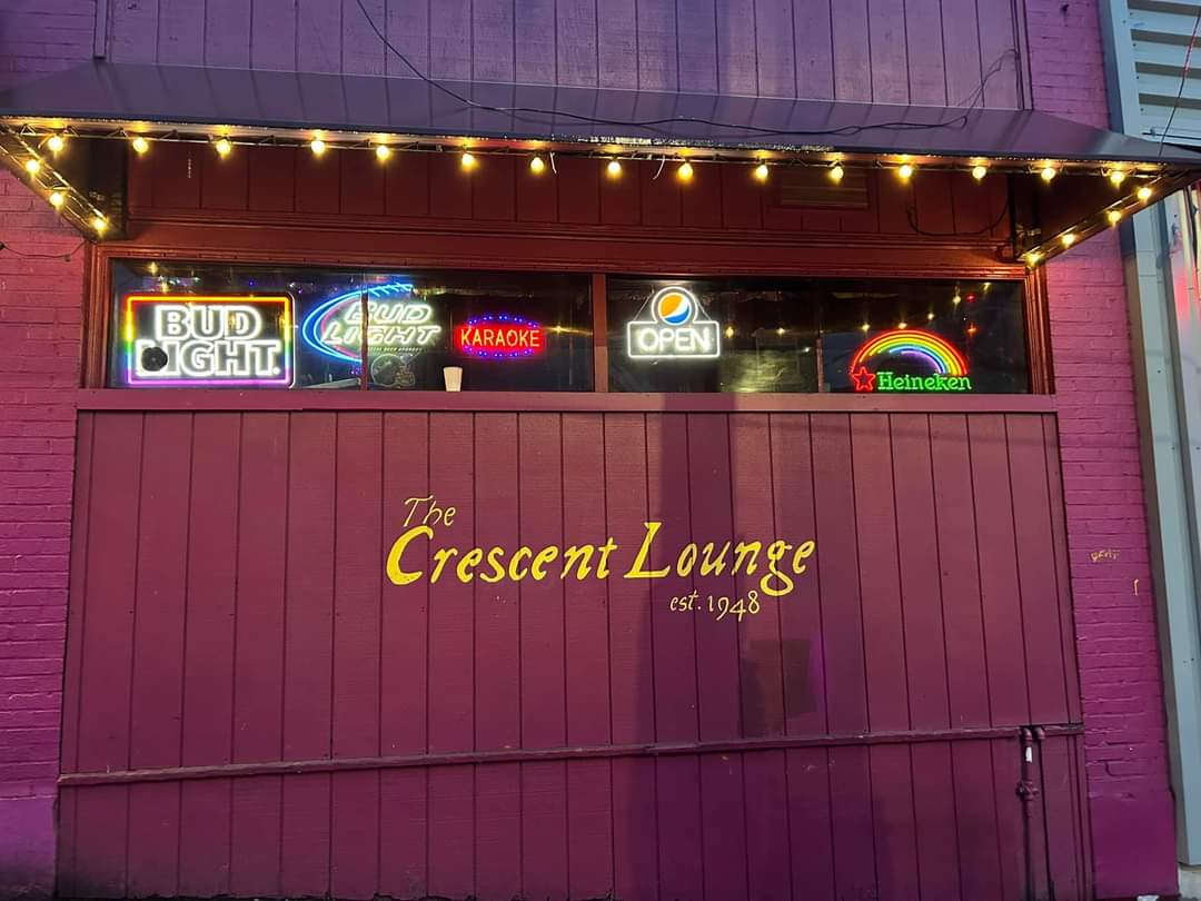 The Crescent Lounge — photo 5