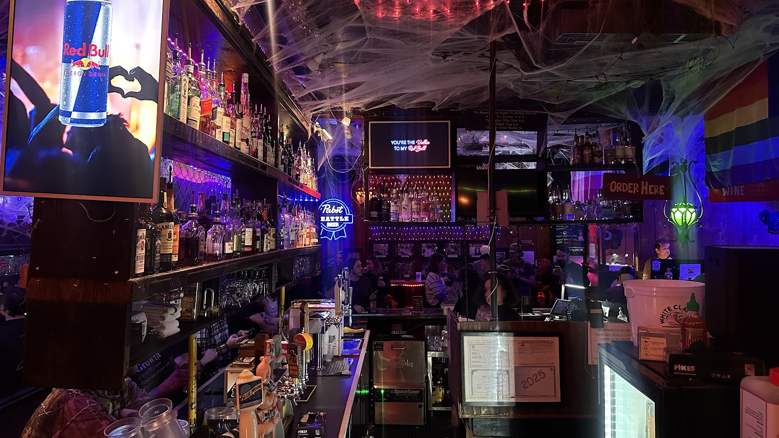 The Crescent Lounge — photo 4