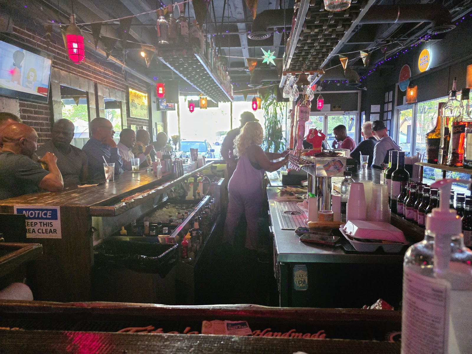 The T — photo 5