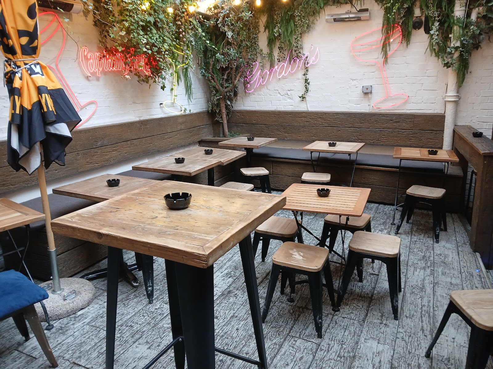 The Yard Bar Soho — photo 3