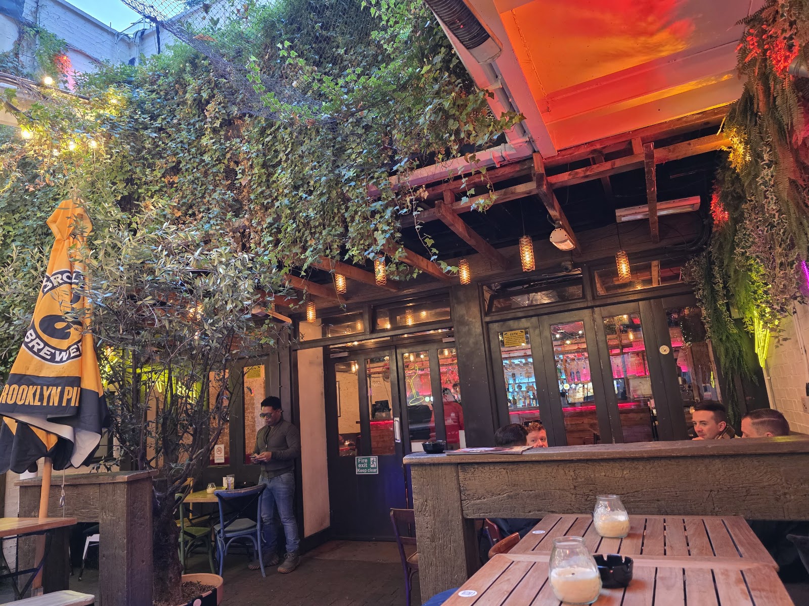 The Yard Bar Soho — photo 2