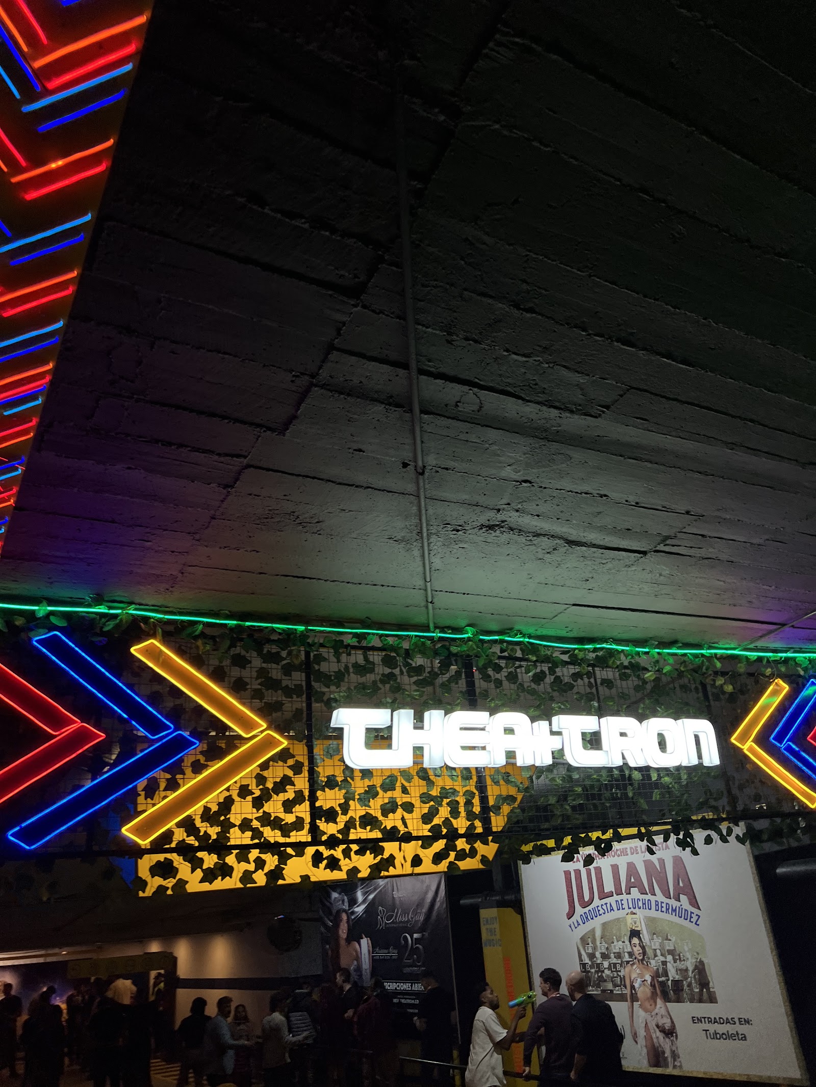 THEATRON — photo 3