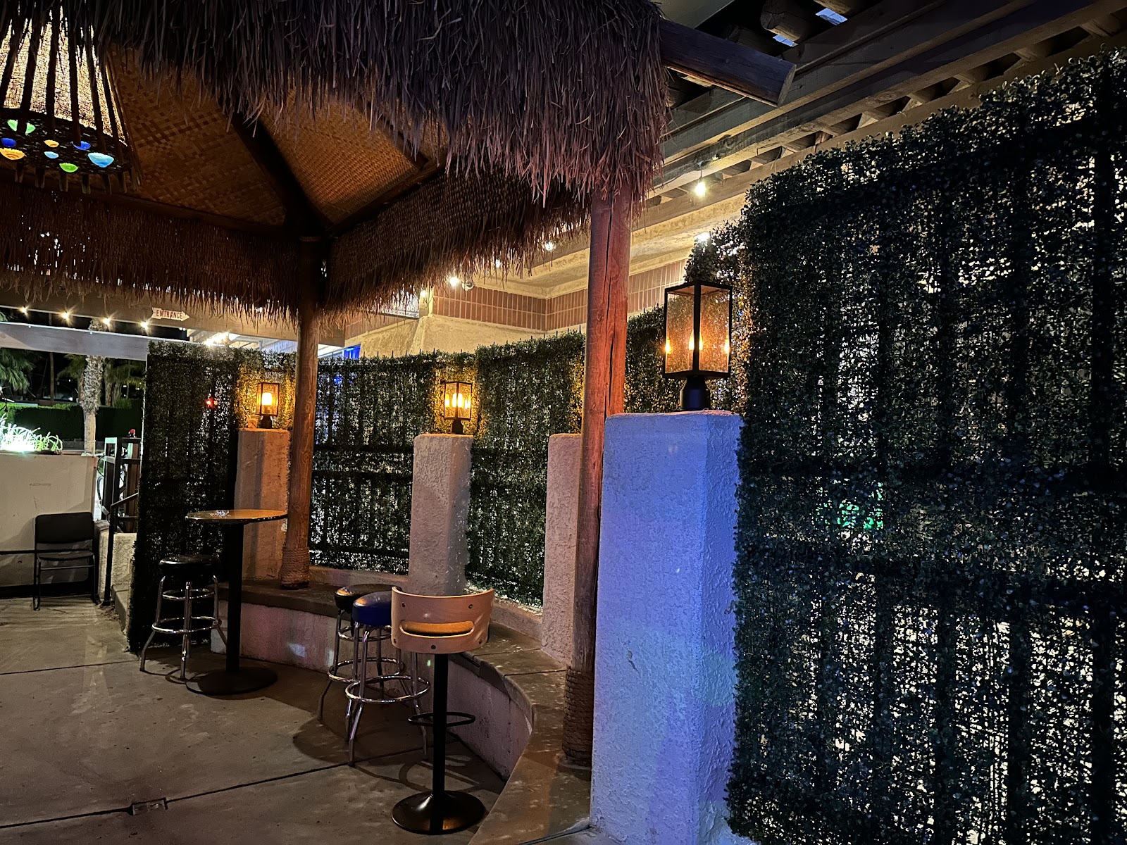 Toucans Tiki Lounge — photo 2