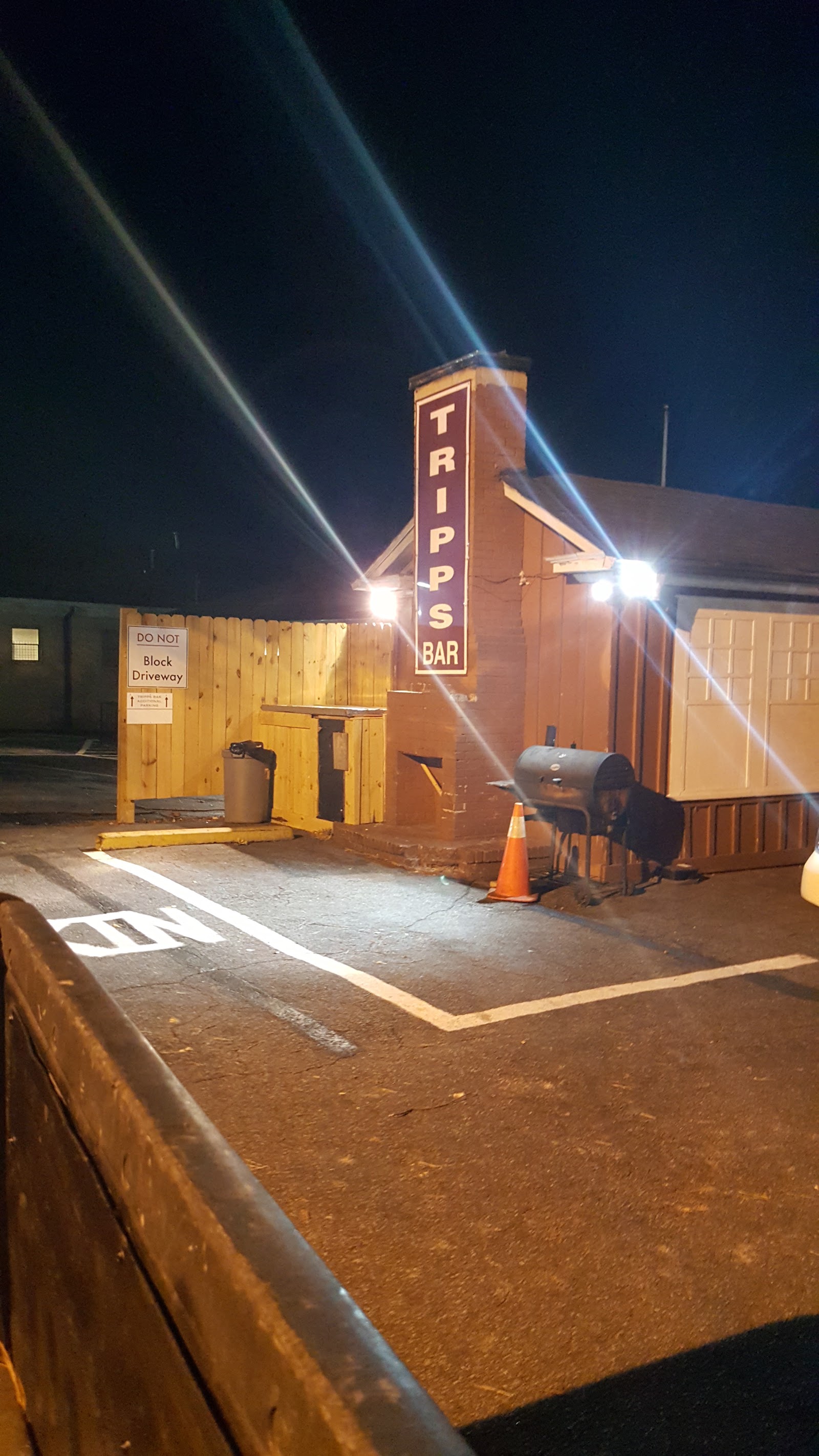 Tripp's Bar — photo 4