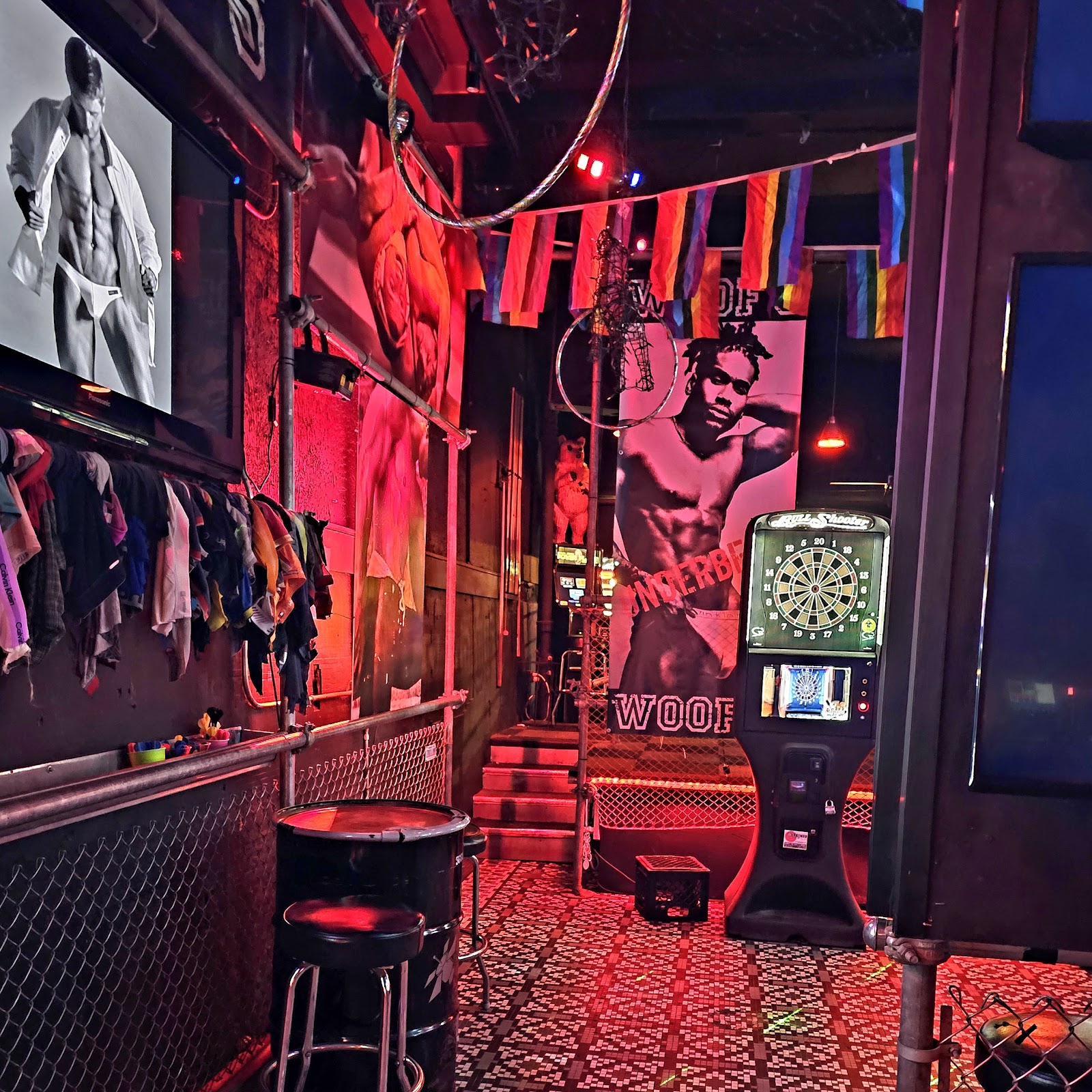 Woof's — photo 5